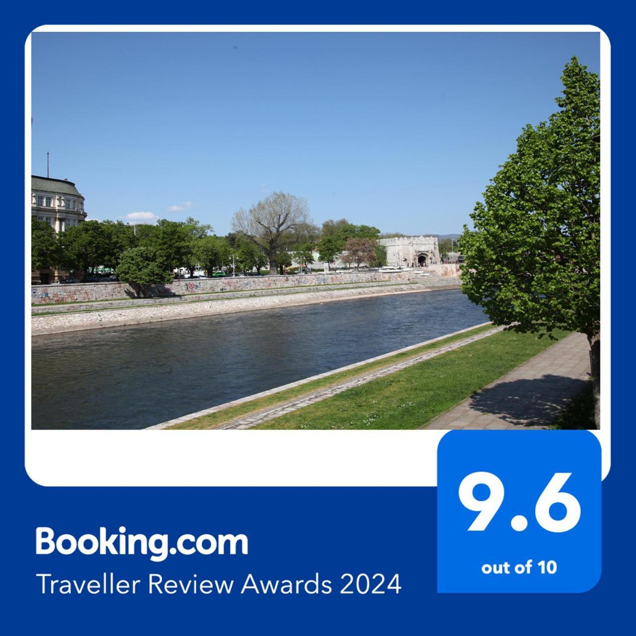 65 Square Meters Designer Apartment In Heart Of City - River View ! Park For Free Ni エクステリア 写真