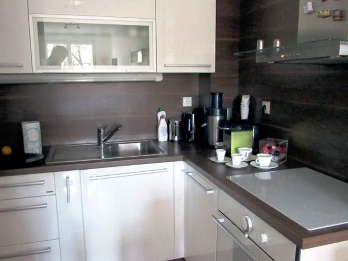 65 Square Meters Designer Apartment In Heart Of City - River View ! Park For Free Ni エクステリア 写真