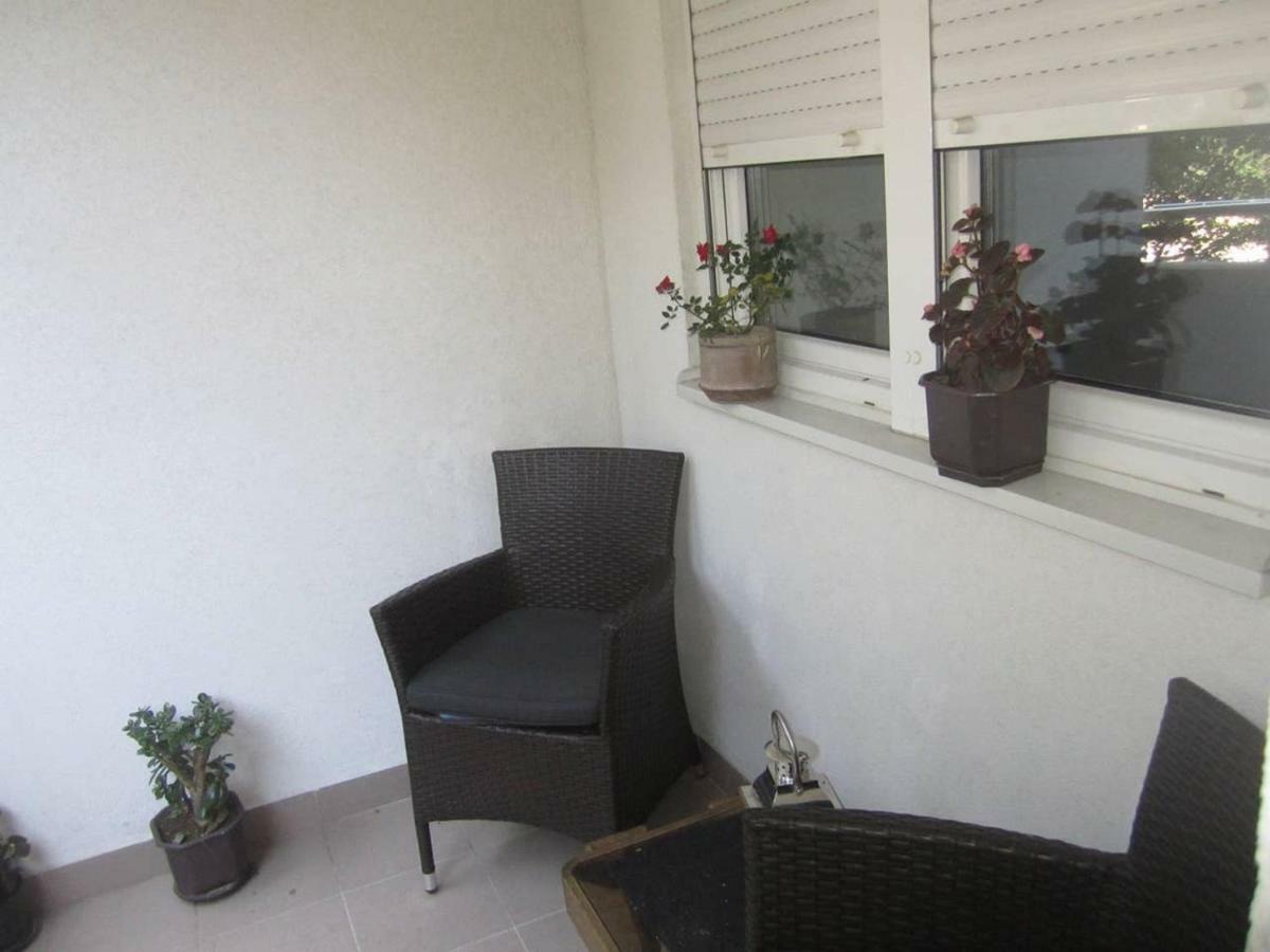 65 Square Meters Designer Apartment In Heart Of City - River View ! Park For Free Ni エクステリア 写真