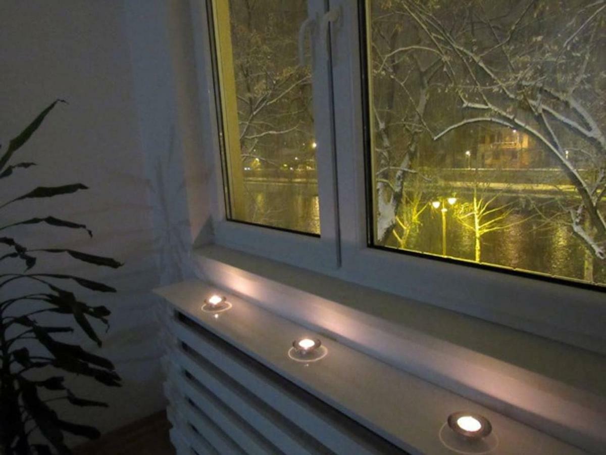 65 Square Meters Designer Apartment In Heart Of City - River View ! Park For Free Ni エクステリア 写真